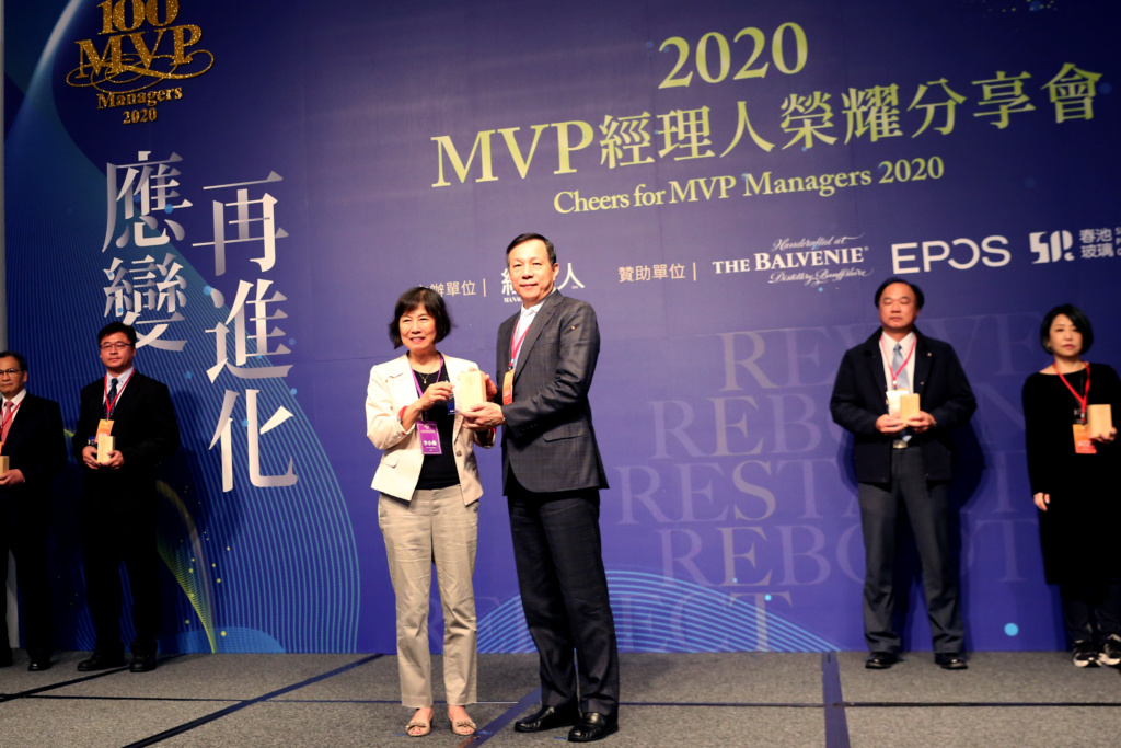 安永鮮物總經理黃盈文(右)獲選為2020 年度《經理人雜誌》產品創新類百大MVP 經理人。